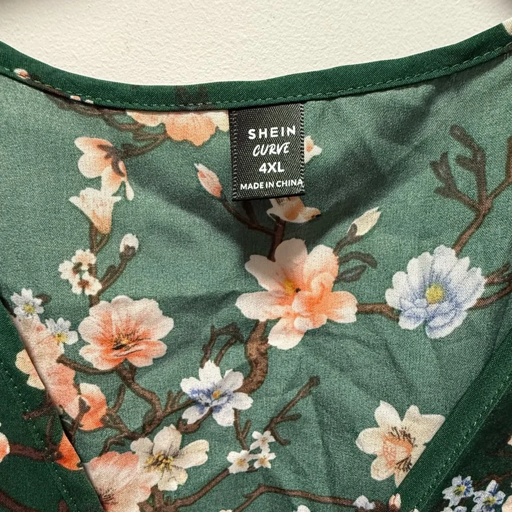 Floral Green Wrap Dress - Picture 3 of 3